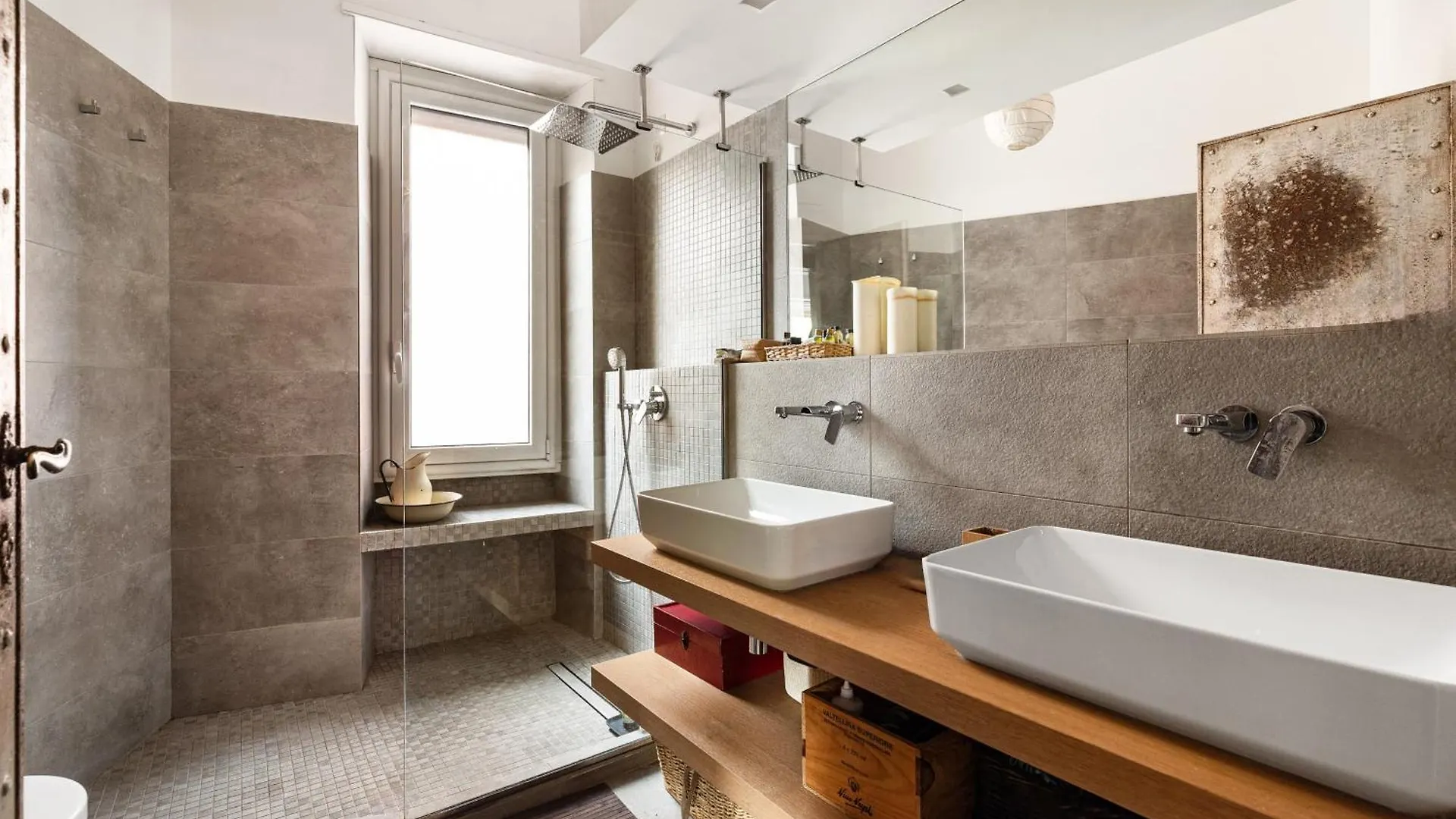 Beautiful Charming Garden Apartment Near St Peter Rome