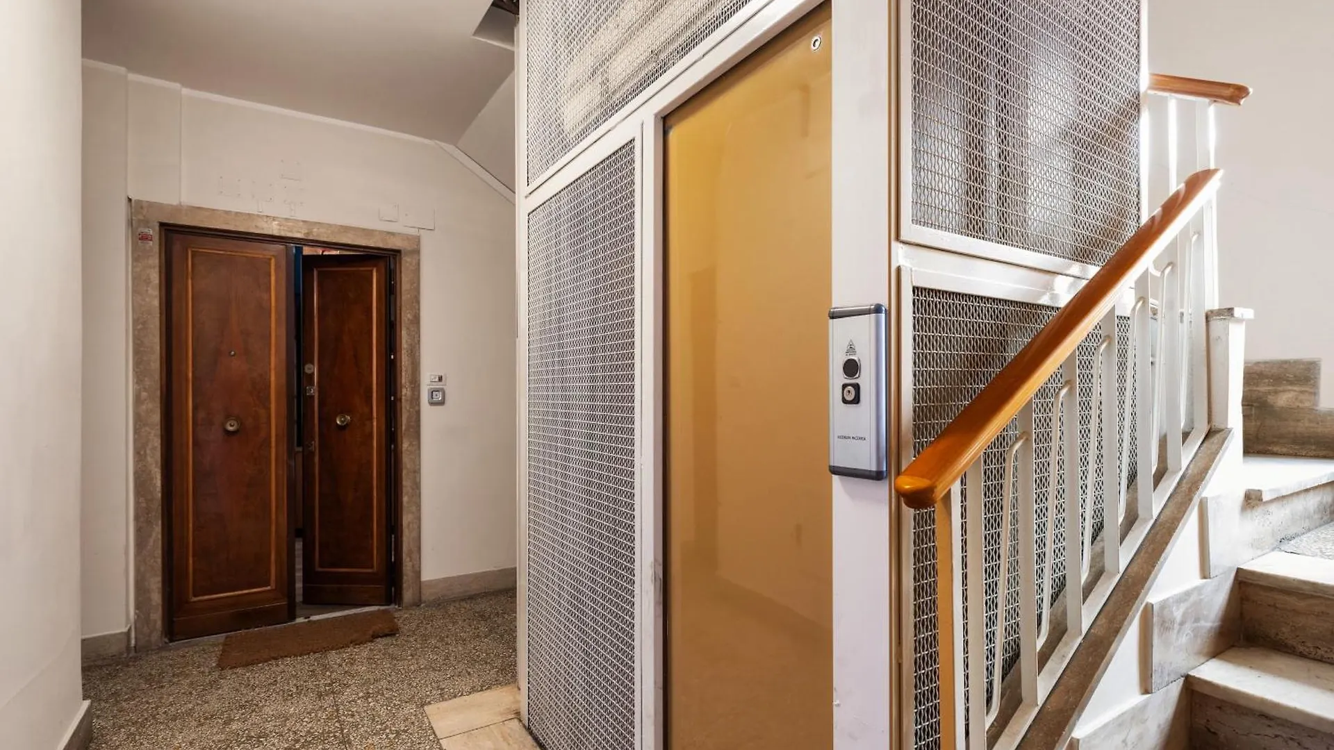 Beautiful Charming Garden Apartment Near St Peter Řím 0*,